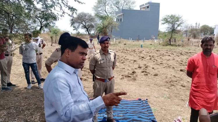 रतलाम कलेक्टर नरेंद्र कुमार सूर्यवंशी ने 34 प्लाट धारकों को माफियाओं से कज्बा दिलवाया