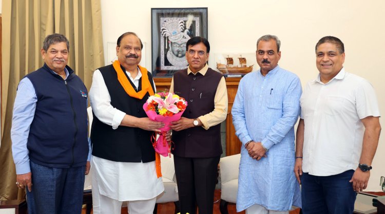 क्रीड़ा भारती के राष्ट्रीय पदाधिकारियों ने केंद्रीय खेल मंत्री श्री मांडविया से की मुलाकात: ग्रामीण खेलों के विकास पर चर्चा